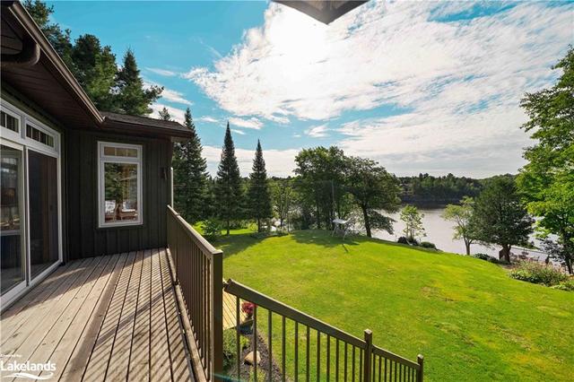 14 Lakeside Drive, House detached with 5 bedrooms, 2 bathrooms and 10 parking in McKellar ON | Image 43