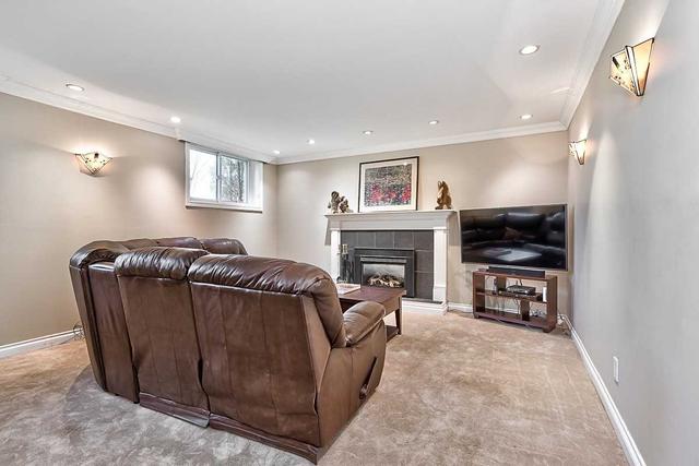 1454 Willowdown Rd, House detached with 3 bedrooms, 2 bathrooms and 8 parking in Oakville ON | Image 13