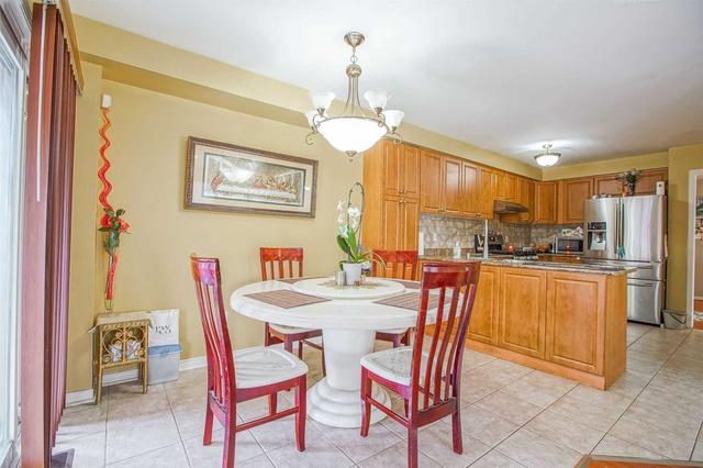 5085 Dubonet Dr, House detached with 4 bedrooms, 4 bathrooms and 6 parking in Mississauga ON | Image 4