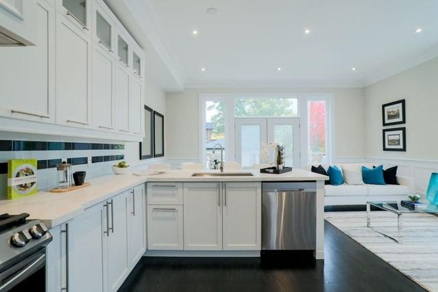 596 Willard Ave, House detached with 4 bedrooms, 5 bathrooms and 4 parking in Toronto ON | Image 9