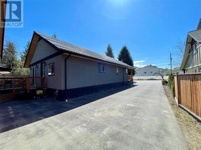 230 White Pine Crescent, House detached with 3 bedrooms, 2 bathrooms and 3 parking in Sicamous BC | Image 54