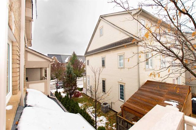 18 - 2340 Parkhaven Blvd, Townhouse with 2 bedrooms, 3 bathrooms and 2 parking in Oakville ON | Image 1