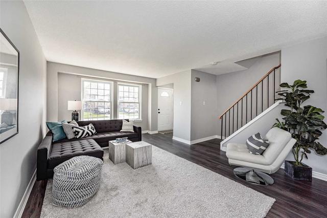 2377 Holyhead Dr, House semidetached with 3 bedrooms, 2 bathrooms and 5 parking in Burlington ON | Image 34