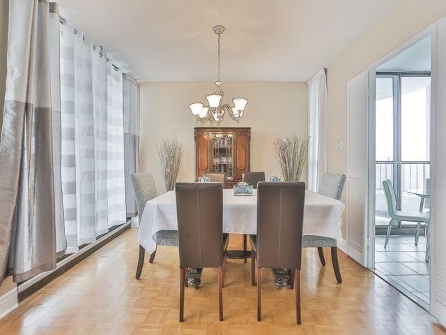 1003 - 1333 Bloor St E, Condo with 2 bedrooms, 2 bathrooms and 1 parking in Mississauga ON | Image 5