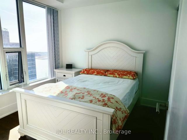 3707 - 10 York St, Condo with 1 bedrooms, 1 bathrooms and 0 parking in Toronto ON | Image 12