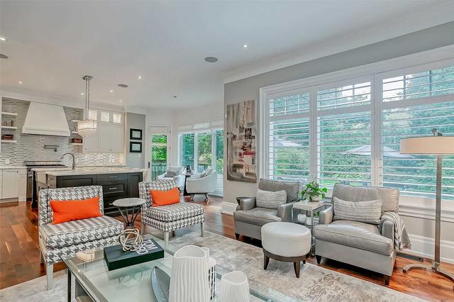 273 Douglas Ave, House detached with 3 bedrooms, 5 bathrooms and 3 parking in Oakville ON | Image 6