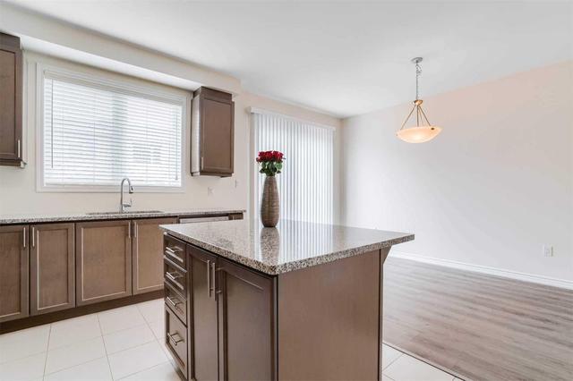 236 Harold Dent Tr, House attached with 3 bedrooms, 3 bathrooms and 1 parking in Oakville ON | Image 10