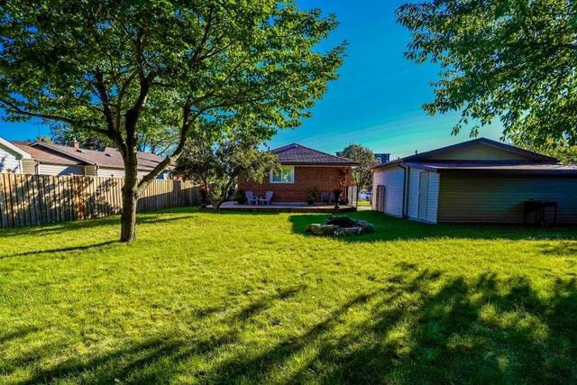 45 Carslake Cres, House detached with 3 bedrooms, 2 bathrooms and 12 parking in Toronto ON | Image 20