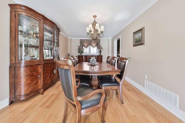 4617 Crosscreek Crt, House detached with 4 bedrooms, 4 bathrooms and 4 parking in Mississauga ON | Image 4
