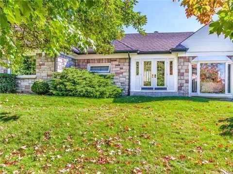 113 Harmony Rd N, House detached with 4 bedrooms, 3 bathrooms and 6 parking in Oshawa ON | Image 1