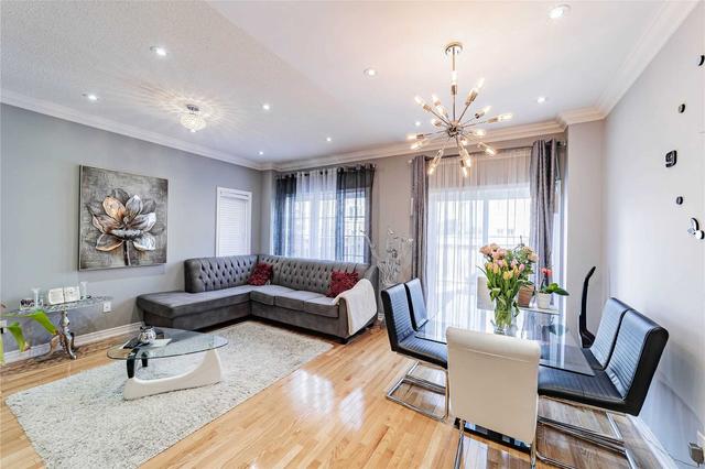 26 Lady Loretta Lane, House detached with 3 bedrooms, 4 bathrooms and 2 parking in Vaughan ON | Image 2
