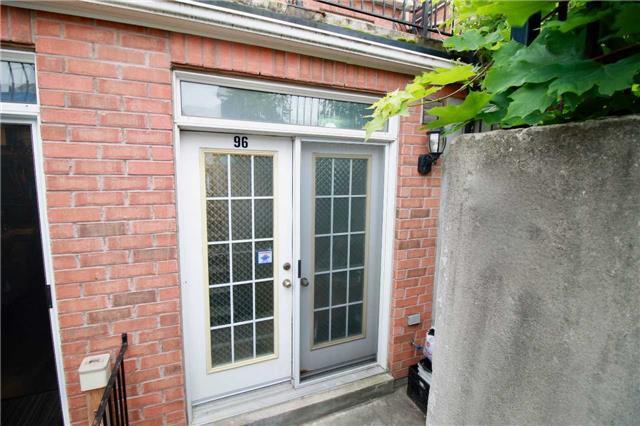 96 Connolly St, Townhouse with 2 bedrooms, 1 bathrooms and 1 parking in Toronto ON | Image 17