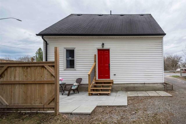 71 Water St, House detached with 2 bedrooms, 1 bathrooms and 2 parking in Quinte West ON | Image 9