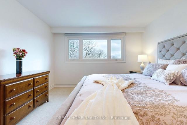 2 Topaz Gate, House semidetached with 3 bedrooms, 3 bathrooms and 3 parking in Toronto ON | Image 13