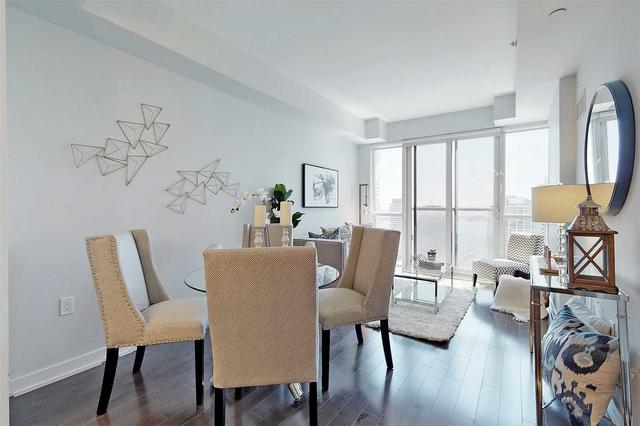 3309 - 1 The Esplanade Ave, Condo with 1 bedrooms, 1 bathrooms and 1 parking in Toronto ON | Image 4