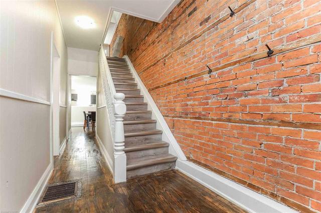 376 Alfred Street, House semidetached with 6 bedrooms, 2 bathrooms and 1 parking in Kingston ON | Image 20