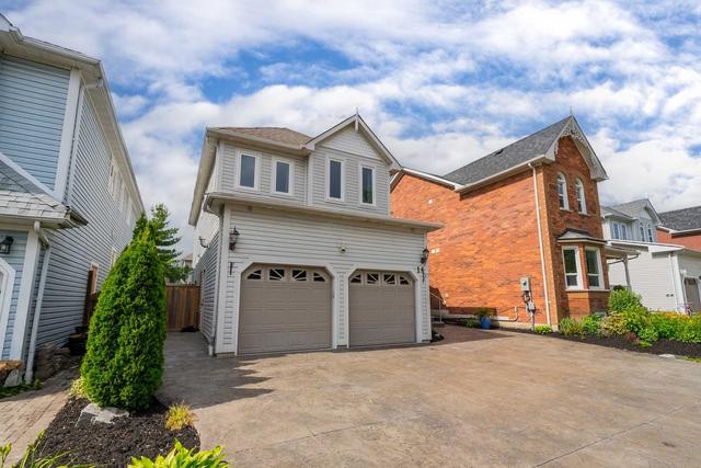 14 Zachary Pl, House detached with 3 bedrooms, 4 bathrooms and 6 parking in Whitby ON | Image 23
