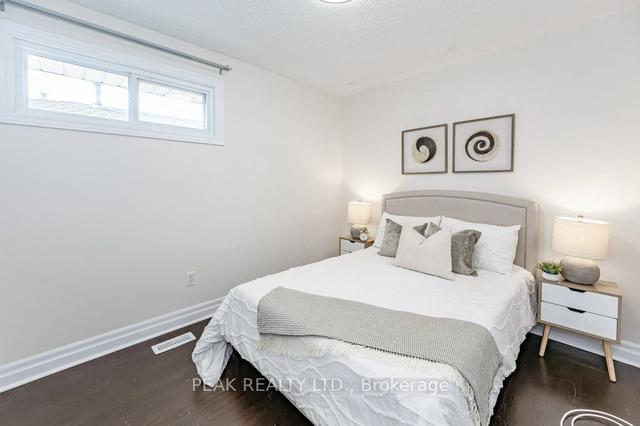 11 Valery Crt, House detached with 3 bedrooms, 2 bathrooms and 3 parking in Hamilton ON | Image 9