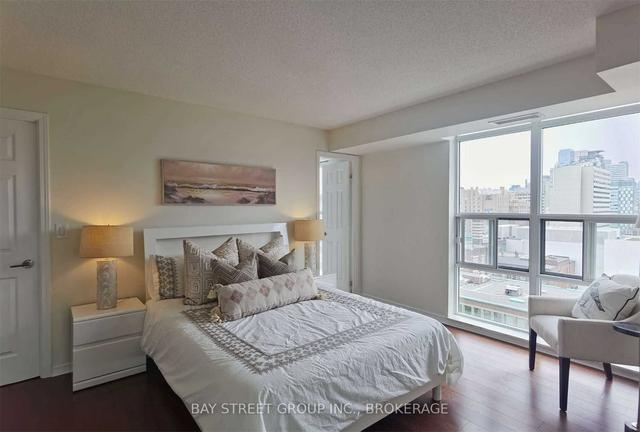 1110 - 736 Spadina Ave, Condo with 2 bedrooms, 2 bathrooms and 1 parking in Toronto ON | Image 4