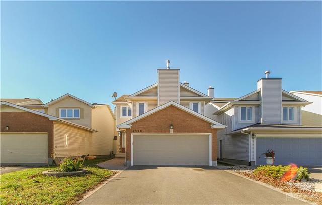 6528 Tooney Drive, House detached with 3 bedrooms, 3 bathrooms and 2 parking in Ottawa ON | Card Image