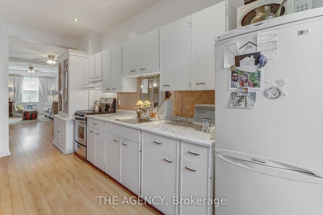 117 Trinity St, House attached with 2 bedrooms, 2 bathrooms and 0 parking in Toronto ON | Image 3