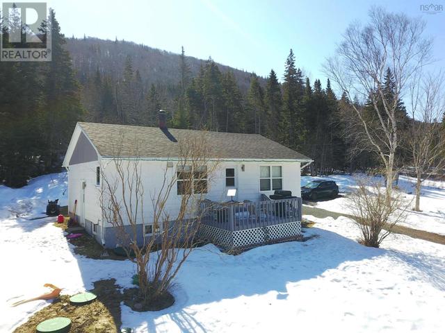 47379 Cabot Trail, House detached with 2 bedrooms, 1 bathrooms and null parking in Victoria, Subd. A NS | Image 1