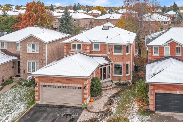 121 Taylor Dr, House detached with 4 bedrooms, 3 bathrooms and 6 parking in Barrie ON | Image 1