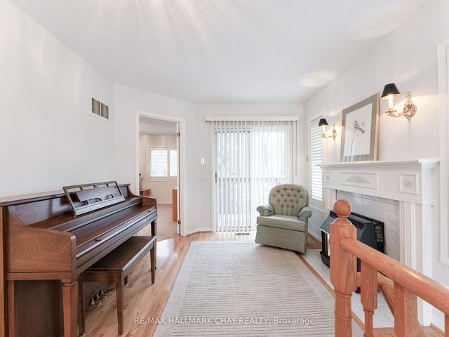 9 Briarwood Dr, Condo with 2 bedrooms, 4 bathrooms and 3 parking in New Tecumseth ON | Image 14