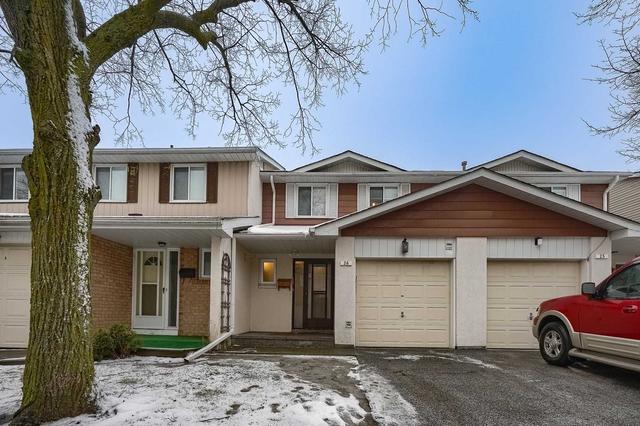 26 Carisbrooke Crt, Townhouse with 3 bedrooms, 3 bathrooms and 2 parking in Brampton ON | Card Image