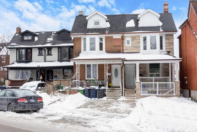 109 Connolly St, House semidetached with 5 bedrooms, 3 bathrooms and 1 parking in Toronto ON | Image 1