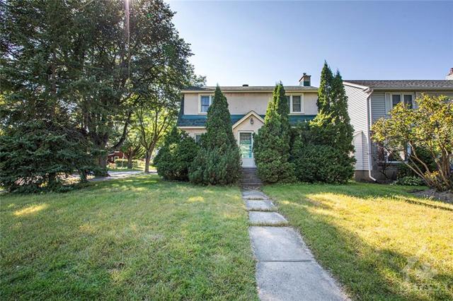 584 Mansfield Avenue, House detached with 3 bedrooms, 1 bathrooms and 2 parking in Ottawa ON | Image 1