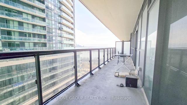 805 - 65 Annie Craig Dr, Condo with 2 bedrooms, 2 bathrooms and 1 parking in Toronto ON | Image 9