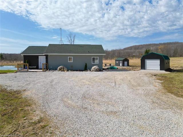 84470 Sideroad 6, House detached with 3 bedrooms, 2 bathrooms and 9 parking in Meaford ON | Image 41