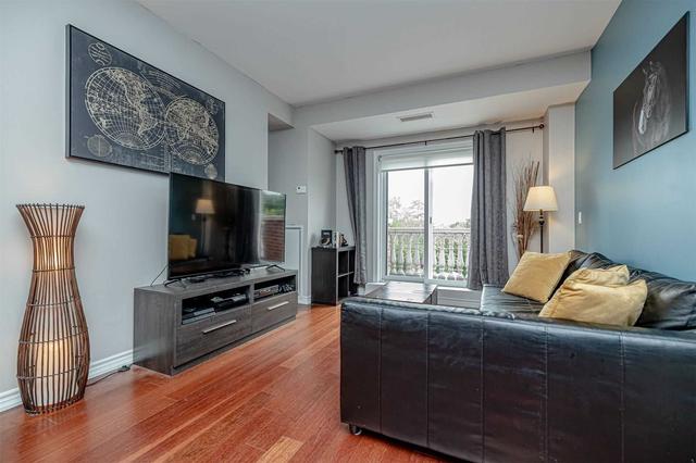 15450 Yonge St, Condo with 2 bedrooms, 2 bathrooms and 1 parking in Aurora ON | Image 5