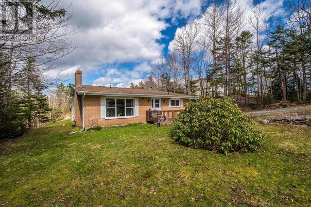 2599 Sackville Drive, House detached with 5 bedrooms, 1 bathrooms and null parking in Halifax NS | Image 4