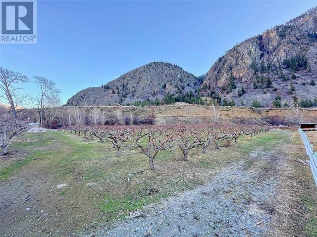3219 River Road, House detached with 3 bedrooms, 2 bathrooms and 2 parking in Okanagan Similkameen G BC | Image 9