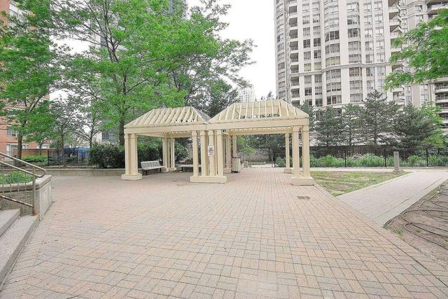 2006 - 335 Webb Dr, Condo with 2 bedrooms, 2 bathrooms and 1 parking in Mississauga ON | Image 14