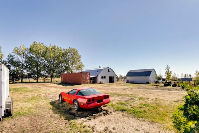 270033 Township Road 234a, House detached with 4 bedrooms, 2 bathrooms and 4 parking in Rocky View County AB | Image 39