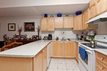 th 5 - 9 Pine St, Townhouse with 2 bedrooms, 2 bathrooms and 2 parking in Toronto ON | Image 4