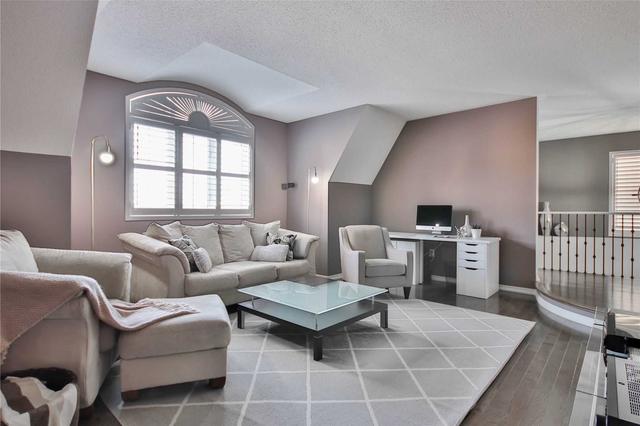 76 Muscat Cres, House detached with 4 bedrooms, 3 bathrooms and 6 parking in Ajax ON | Image 10