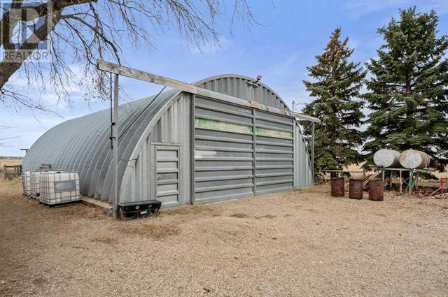 223077 Highway 817, House detached with 4 bedrooms, 2 bathrooms and 6 parking in Wheatland County AB | Image 4