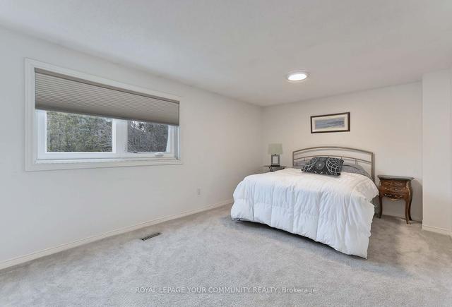 218 Mullen Dr, House detached with 3 bedrooms, 3 bathrooms and 4 parking in Vaughan ON | Image 4