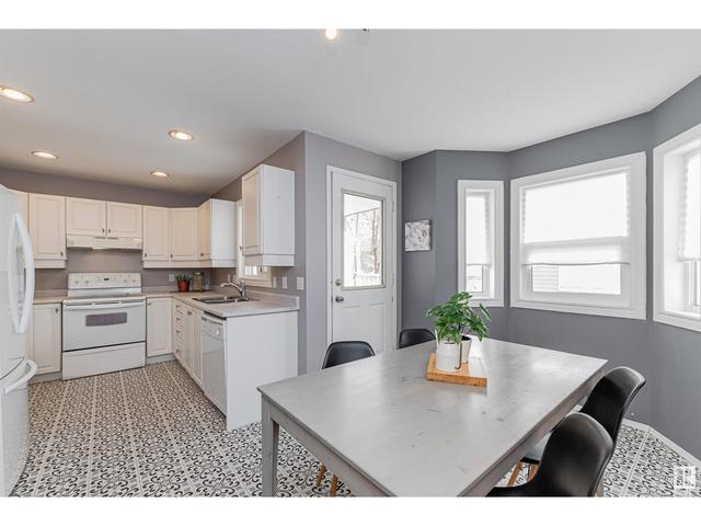 9441 156 St Nw, House attached with 2 bedrooms, 2 bathrooms and 3 parking in Edmonton AB | Image 17