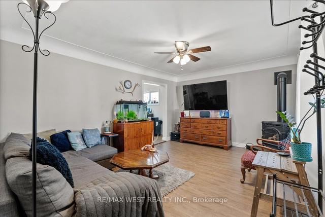 29 Martimas Ave, House detached with 3 bedrooms, 1 bathrooms and 3 parking in Hamilton ON | Image 6