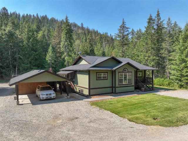 1462 Highway 6, House detached with 4 bedrooms, 2 bathrooms and 14 parking in Central Kootenay H BC | Card Image