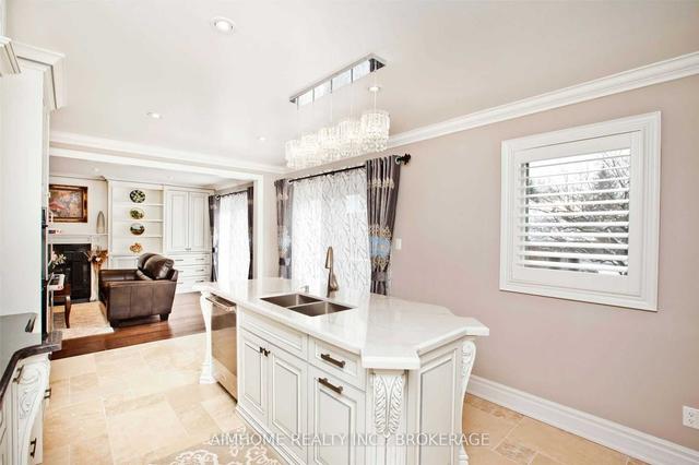 1 Lombardy Lane, House detached with 4 bedrooms, 5 bathrooms and 8 parking in Markham ON | Image 3