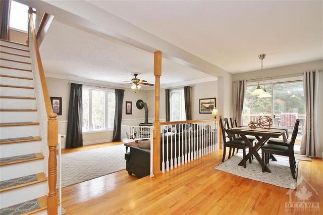 4023 Stagecoach Road, House detached with 3 bedrooms, 3 bathrooms and 6 parking in Ottawa ON | Image 6
