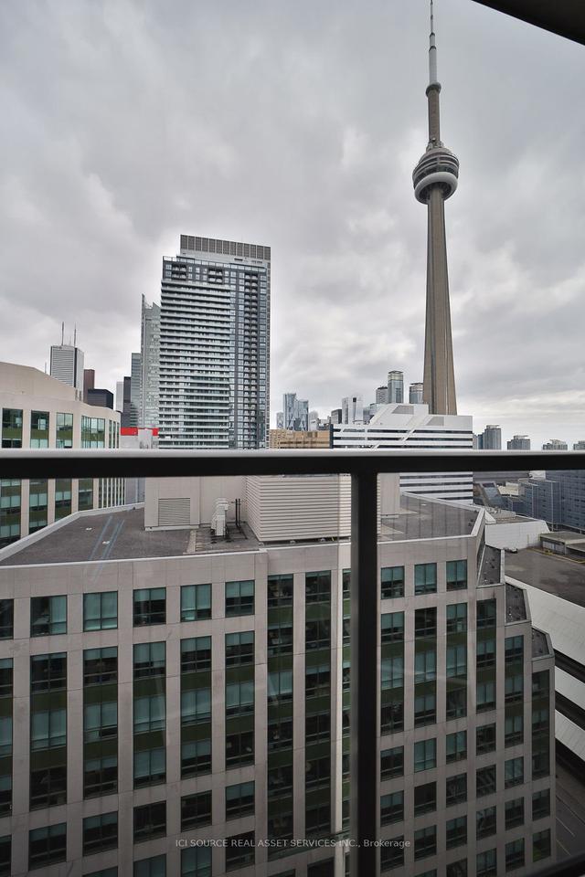 2104 - 20 Blue Jays Way, Condo with 2 bedrooms, 2 bathrooms and 2 parking in Toronto ON | Image 4