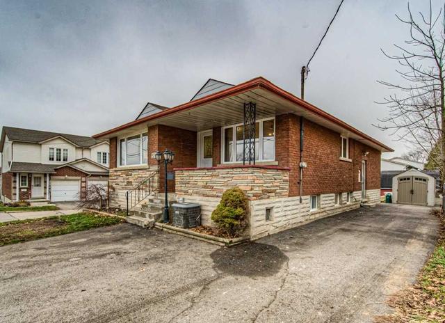311 Mill St, House detached with 3 bedrooms, 2 bathrooms and 4 parking in Kitchener ON | Card Image