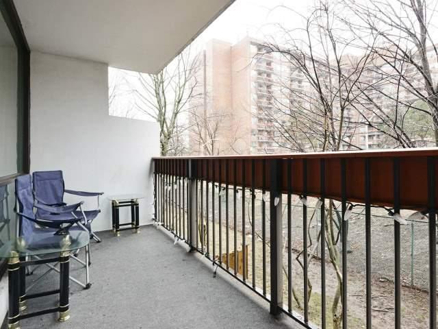 210 - 10 Sunrise Ave, Condo with 4 bedrooms, 2 bathrooms and 1 parking in Toronto ON | Image 16